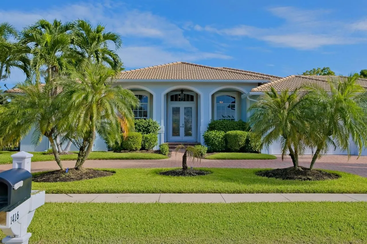 Marco Island's Gem Holiday home *