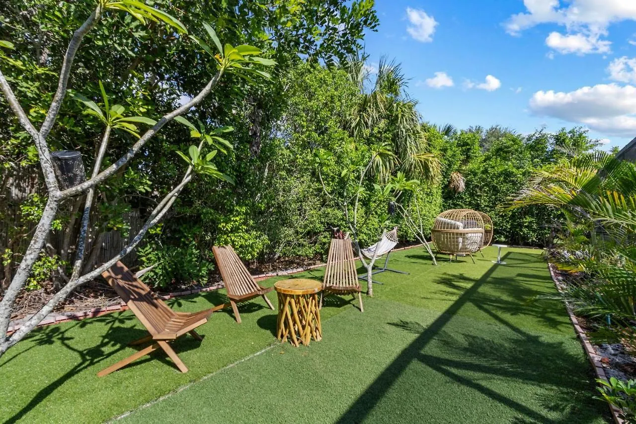 4 Bedroom Heated Pool Hot Tub Lanai Outdoor Gazebo Holiday home *