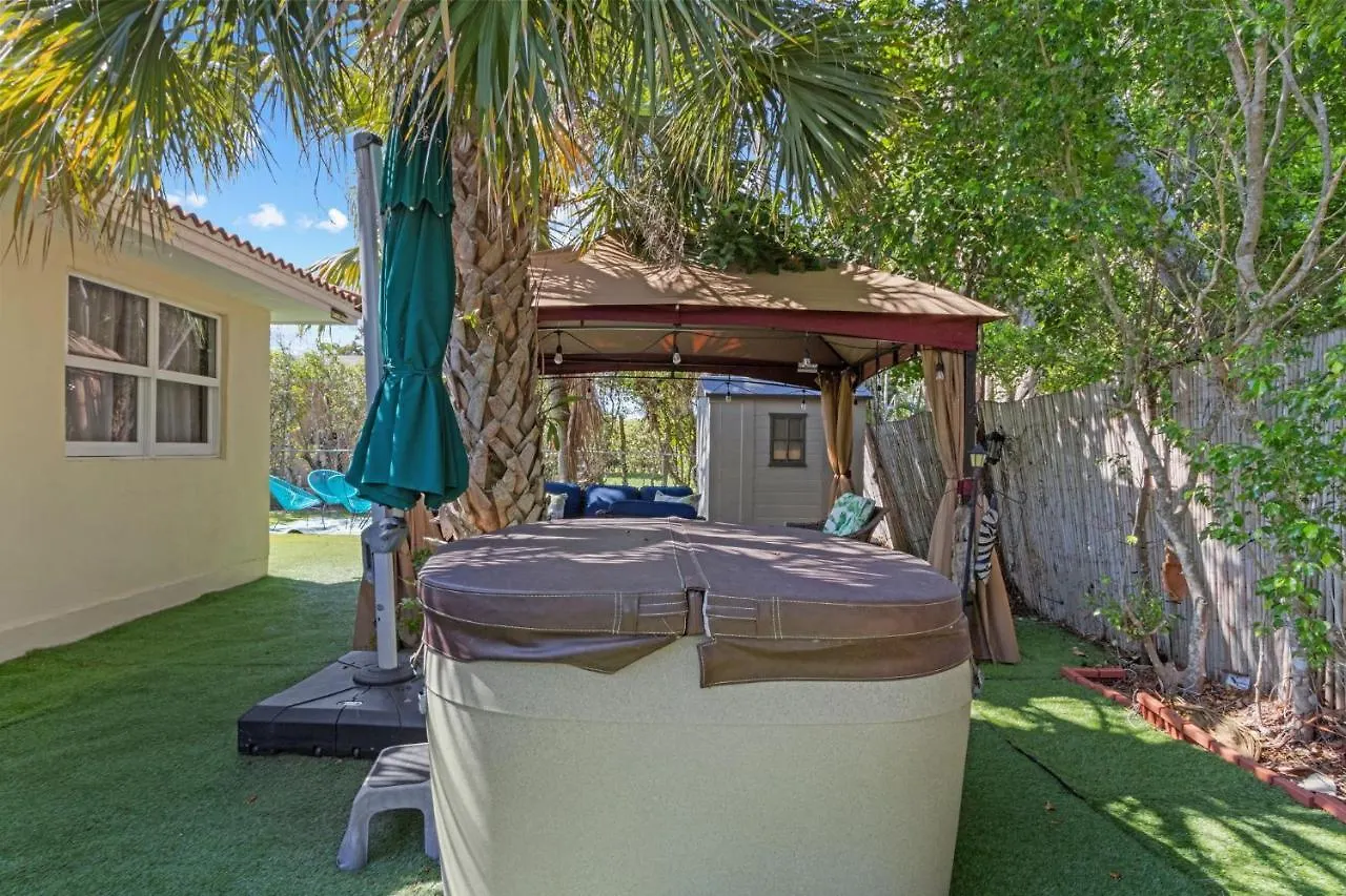 4 Bedroom Heated Pool Hot Tub Lanai Outdoor Gazebo * Marco Island