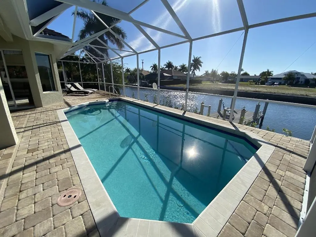 Holiday home Private On The Water