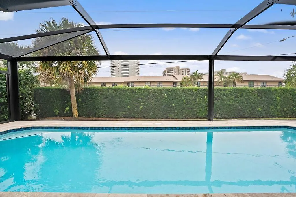 5* 3 Bedroom 3 Ba 4 Min Walk To & Jw Marriott W/heated Pool Holiday home *