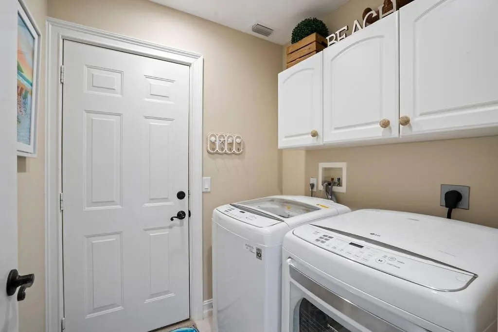 Holiday home 5* 3 Bedroom 3 Ba 4 Min Walk To & Jw Marriott W/heated Pool Marco Island