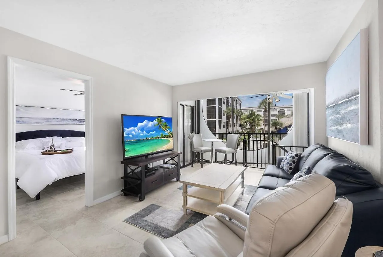 Anglers Cove J-204 Marco Island