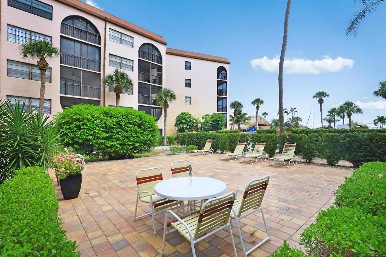 Anglers Cove J-204 Marco Island