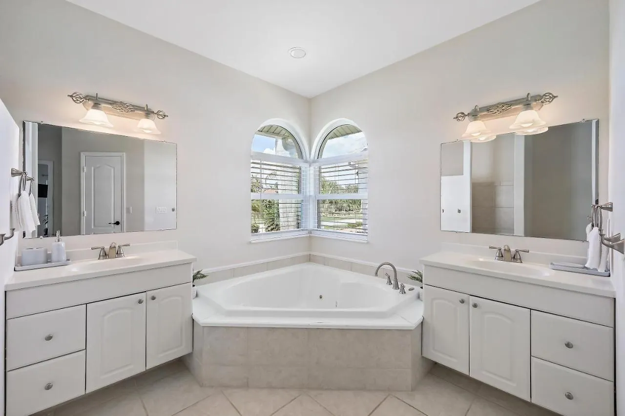 419 Richards Court Holiday home *