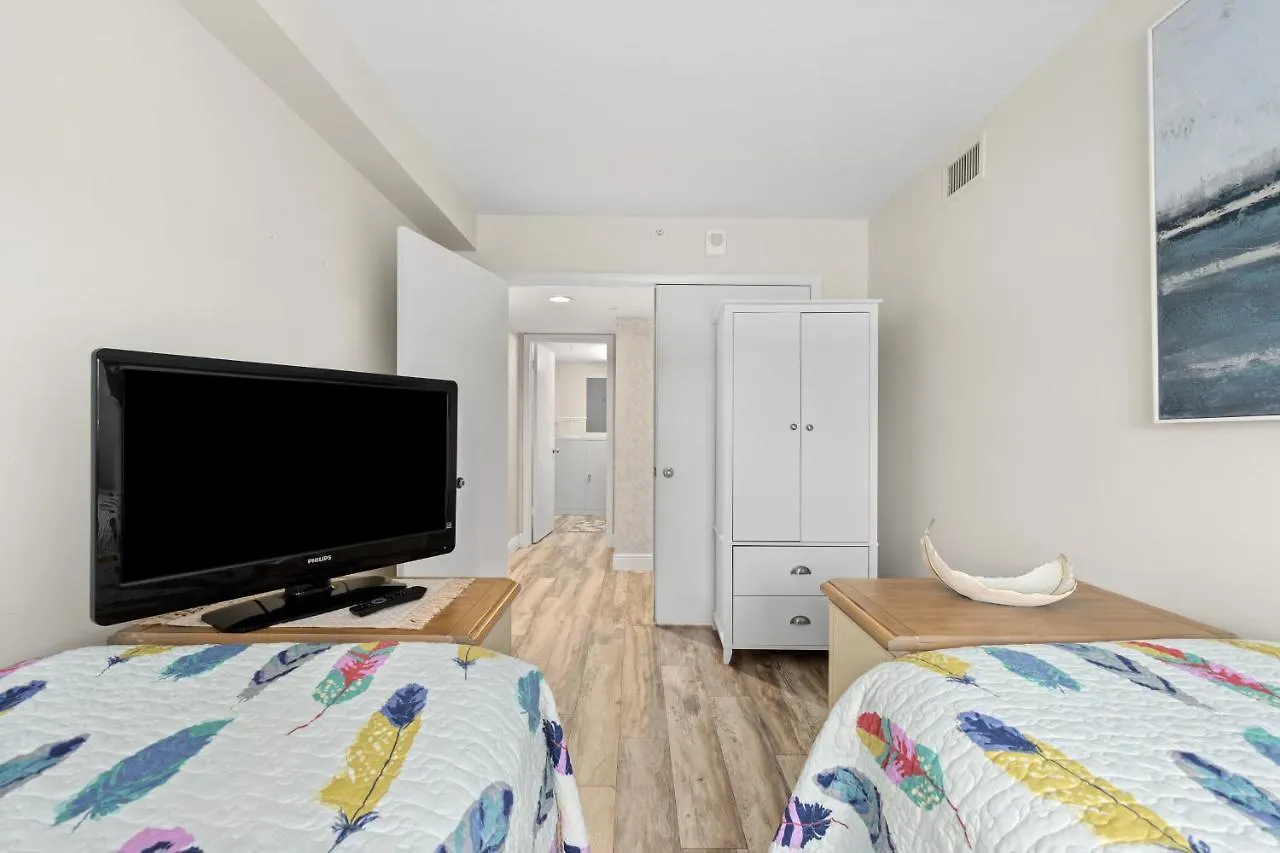 Apollo #210 Apartment