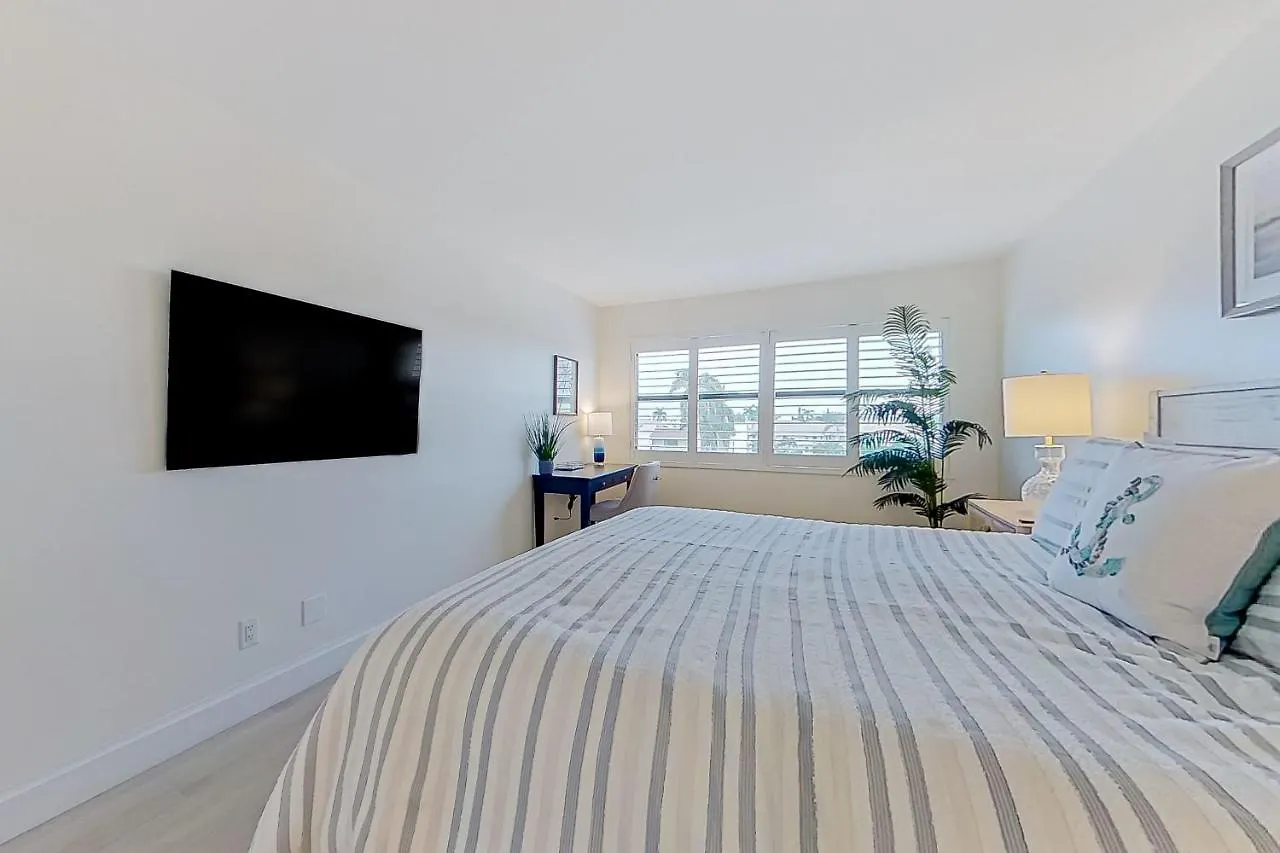 Angler's Cove Getaway * Marco Island