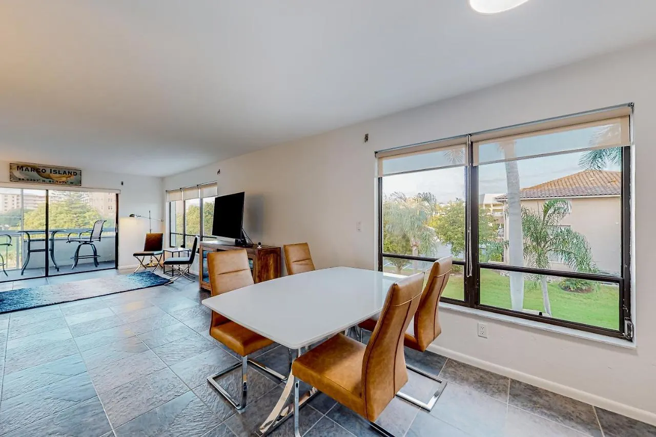 Apartment South *