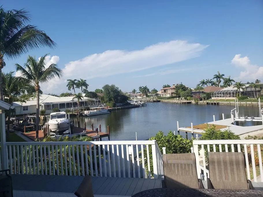 Holiday home Private, Peaceful, Waterfront Home. Pets/boats Ok Marco Island