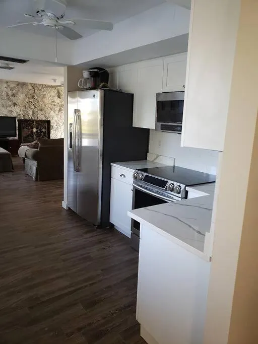 Private, Peaceful, Waterfront Home. Pets/boats Ok * Marco Island