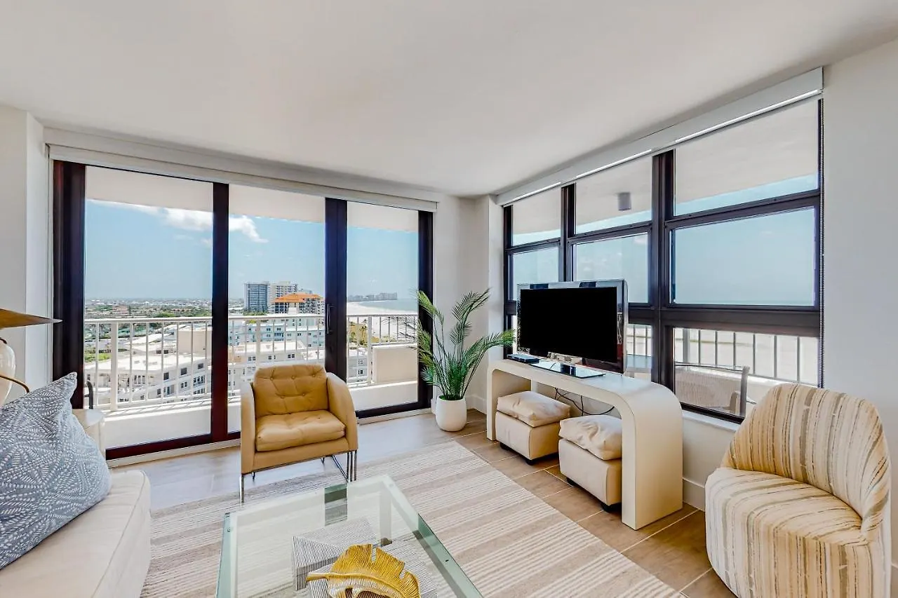 Apartment Bird Of Paradise