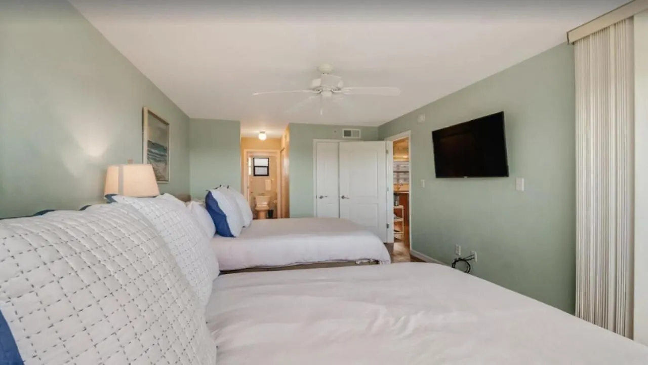 Cozy 1 Bedroom With Pool Access Marco Island