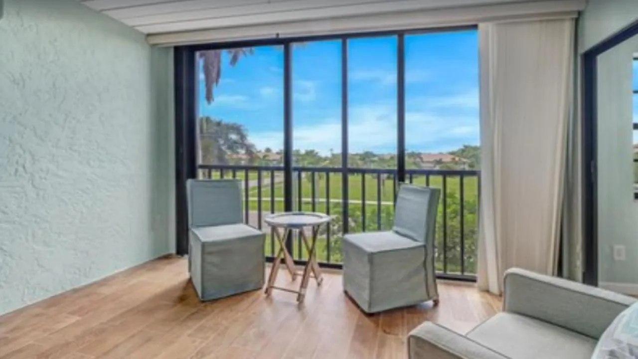 Cozy 1 Bedroom With Pool Access Holiday home