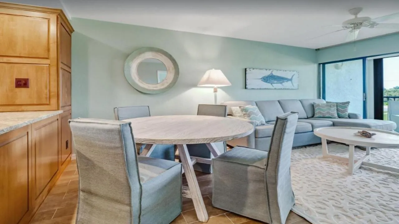 Holiday home Cozy 1 Bedroom With Pool Access