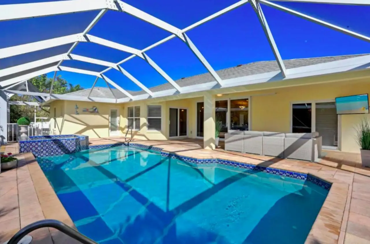Holiday home 4br House Pool & Jacuzzi Access Marco Island
