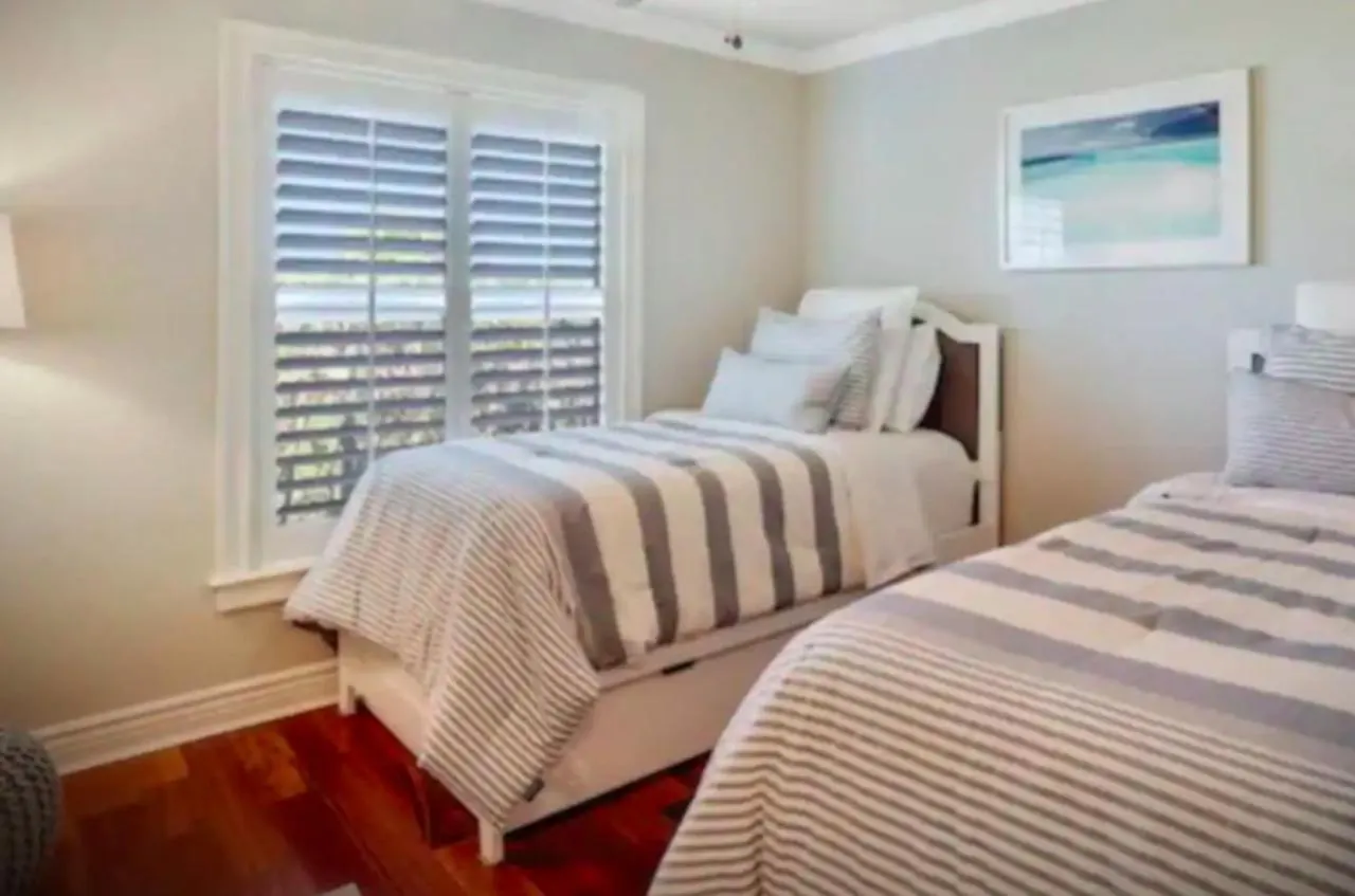 4br House Pool & Jacuzzi Access Holiday home Marco Island