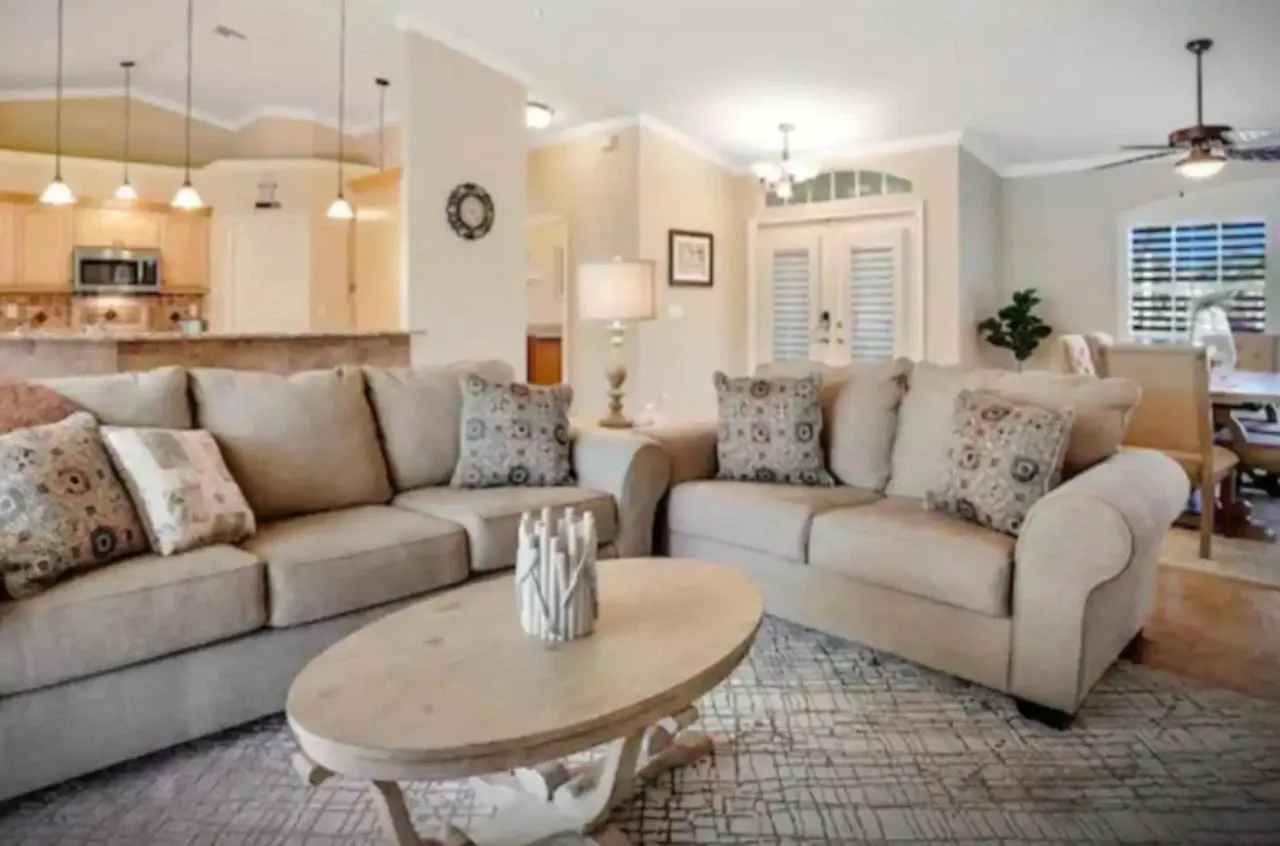 4br House Pool & Jacuzzi Access *