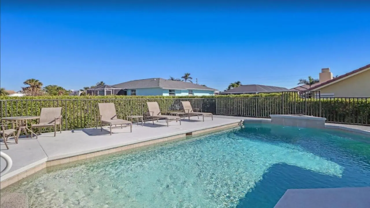 Holiday home Stunning 4br W Private Pool *