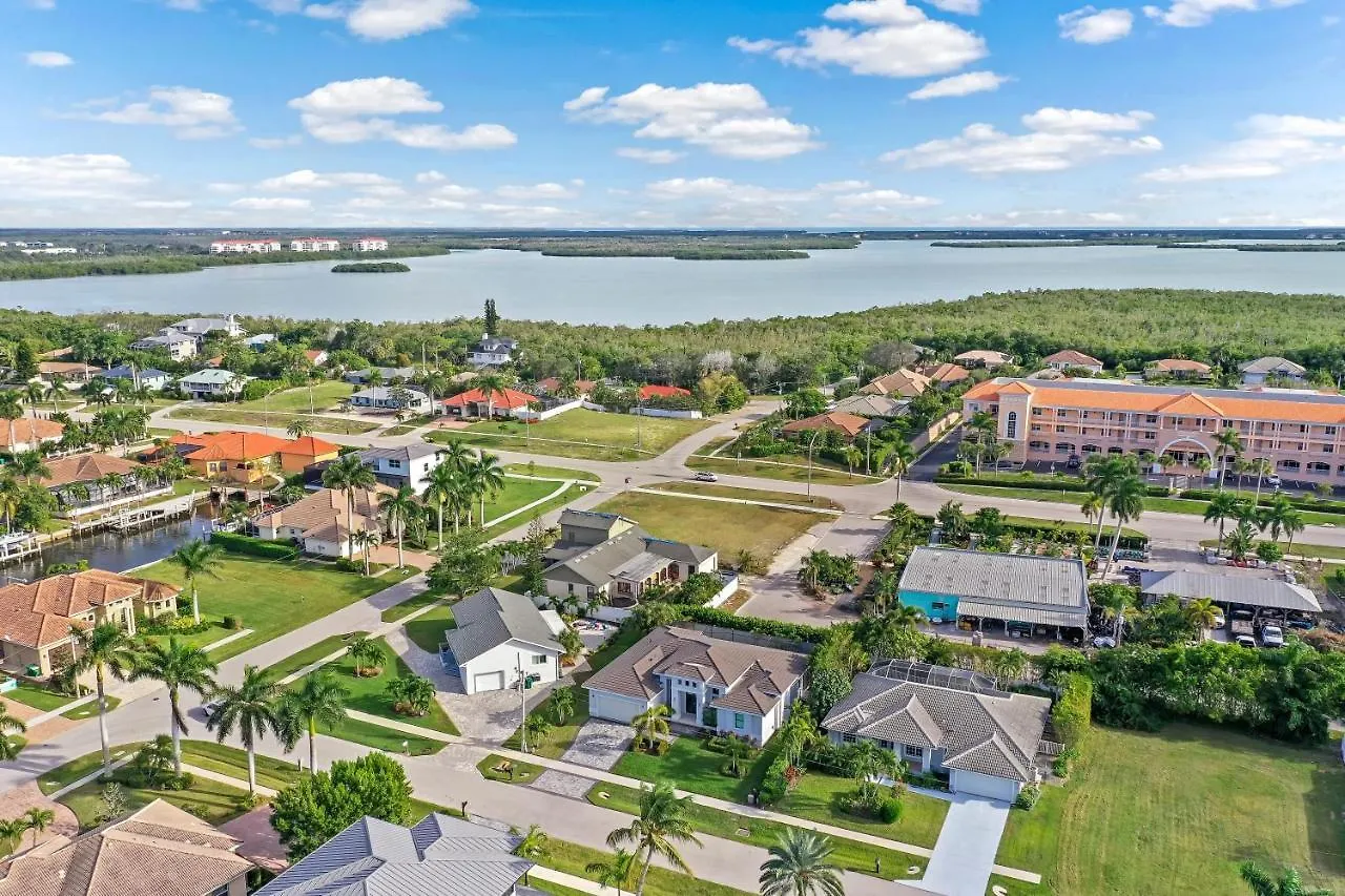 1889 North Bahama Avenue Holiday home