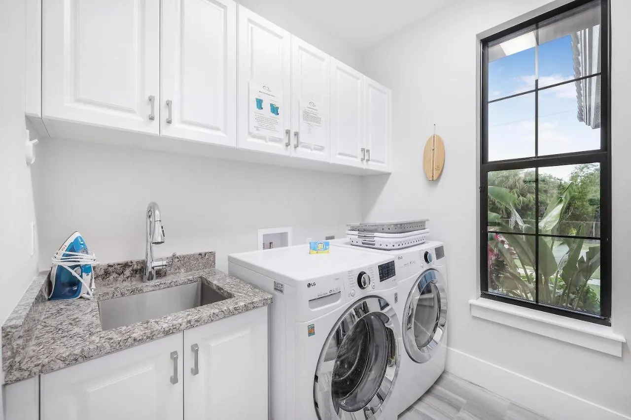 673 Spinnaker Drive * Marco Island