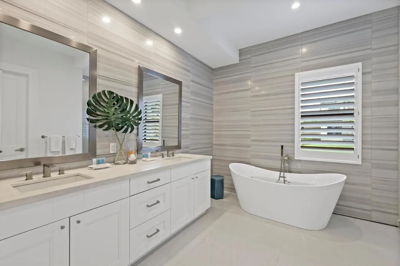 1889 North Bahama Avenue Holiday home *