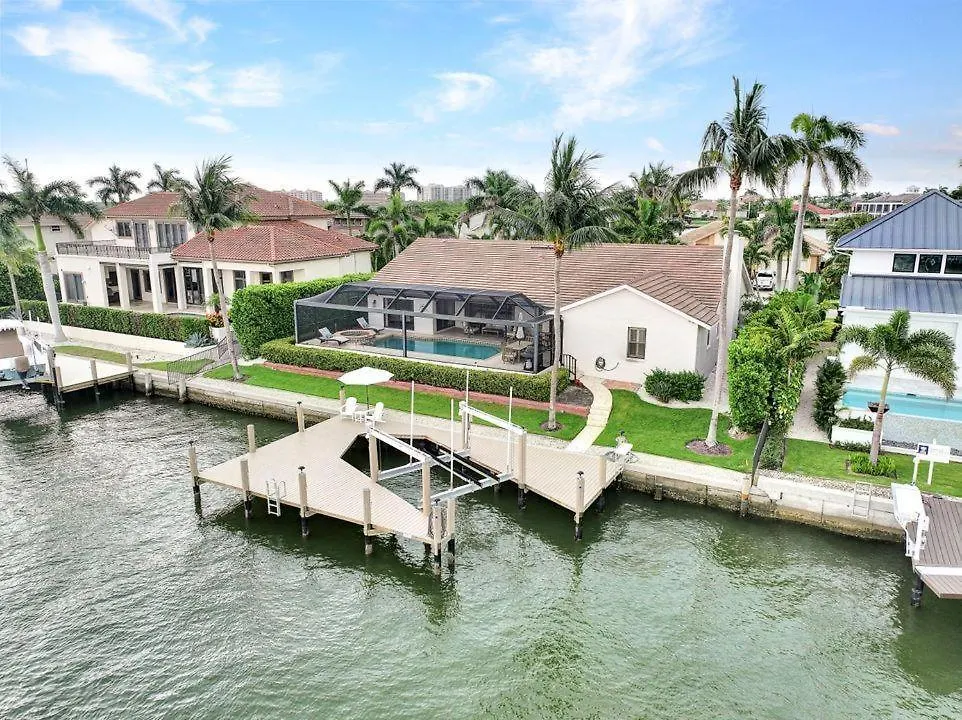 665 Rockport Court * Marco Island