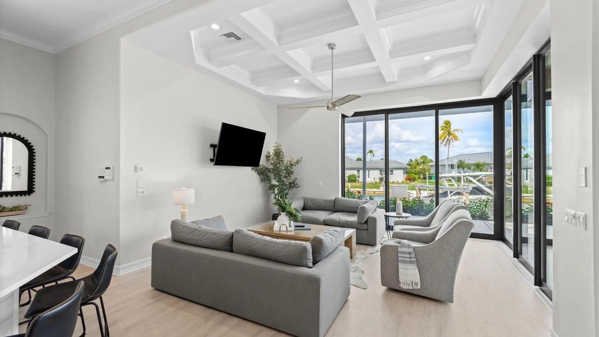 Sweet Waterfront Retreat * Marco Island