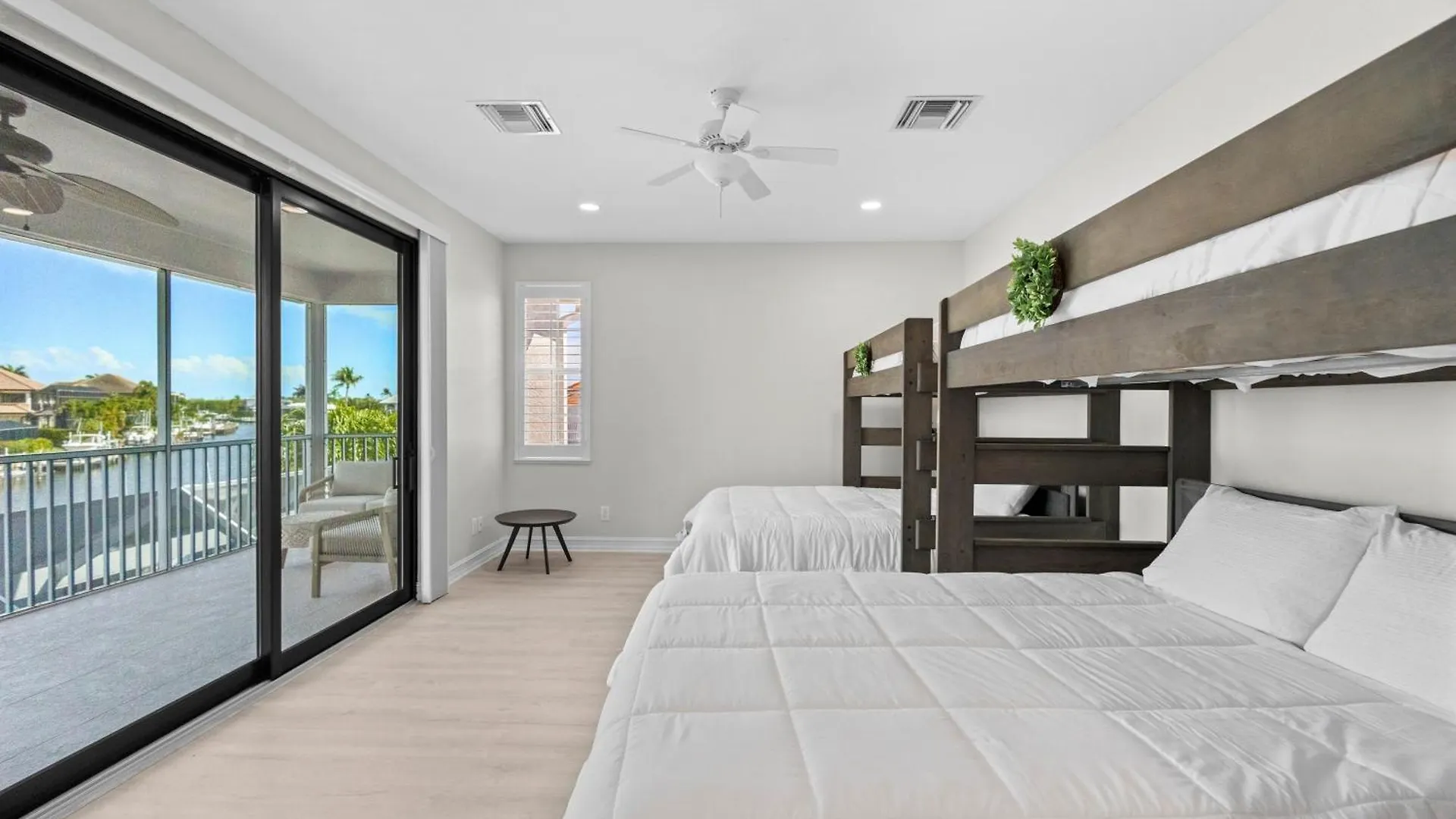 Sweet Waterfront Retreat * Marco Island