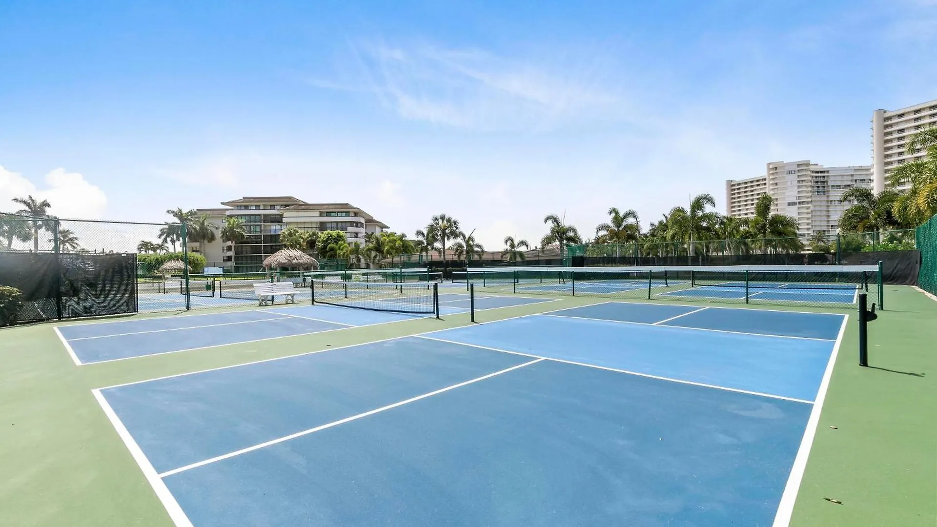 Stunning 2-bedroom Beachfront With Breathtaking Views * Marco Island