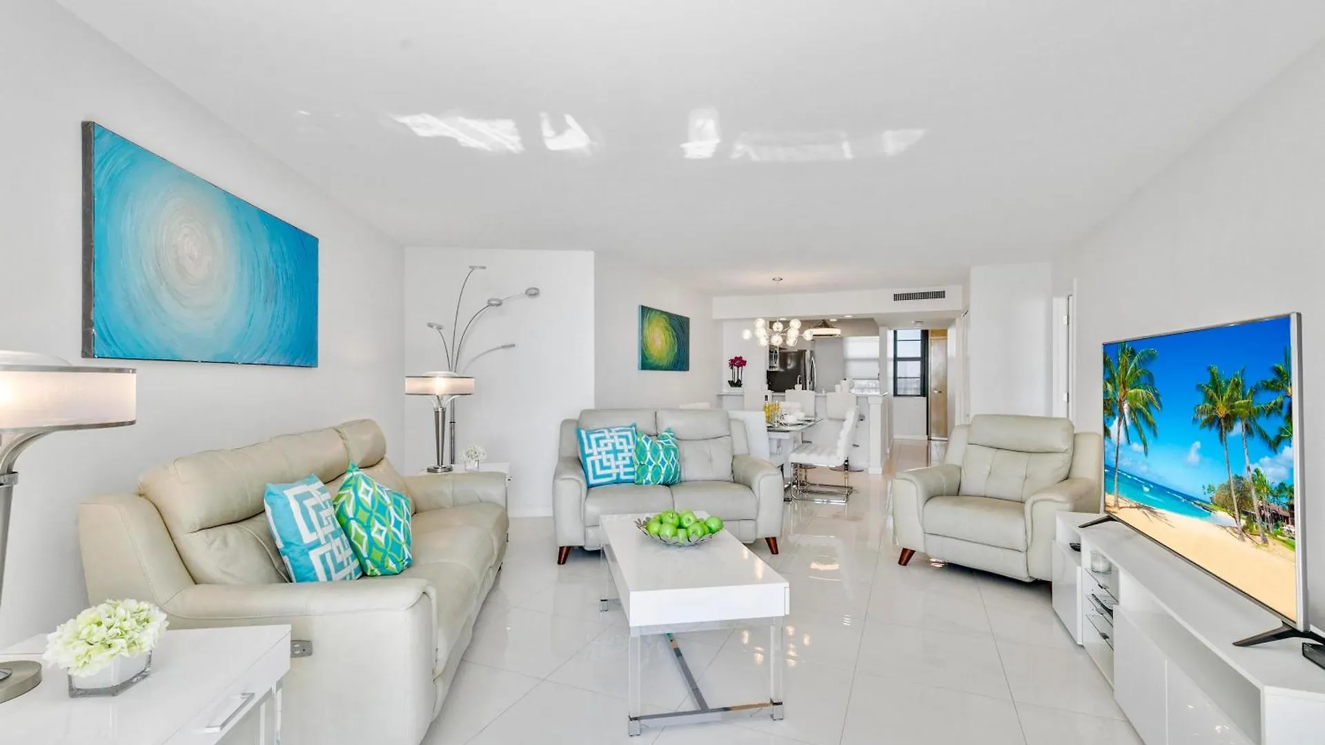 Stunning 2-bedroom Beachfront With Breathtaking Views * Marco Island