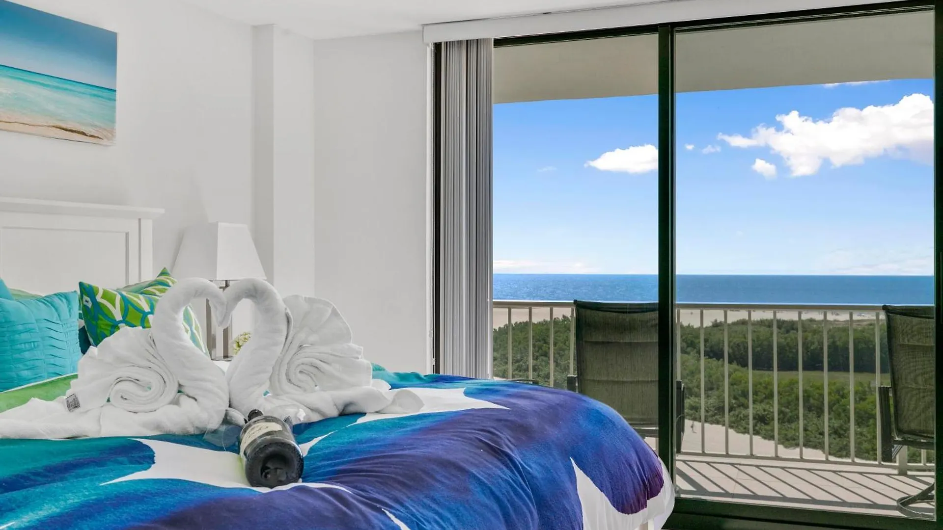 Holiday home Stunning 2-bedroom Beachfront With Breathtaking Views Marco Island