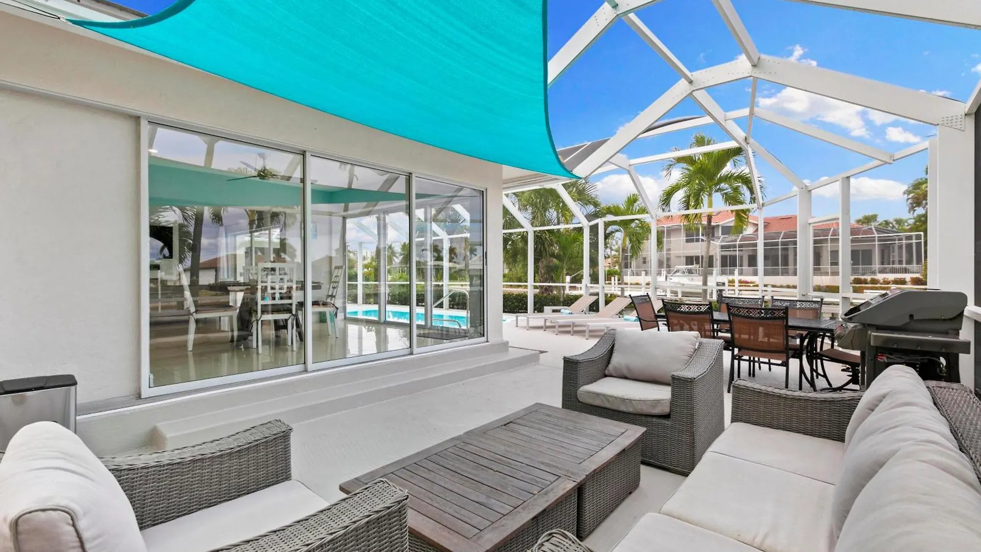 Dream Waterfront Vacation On