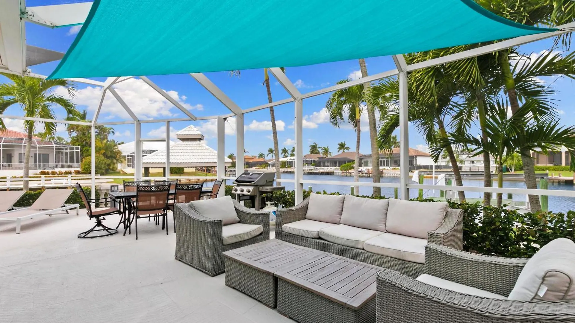 Dream Waterfront Vacation On Holiday home *