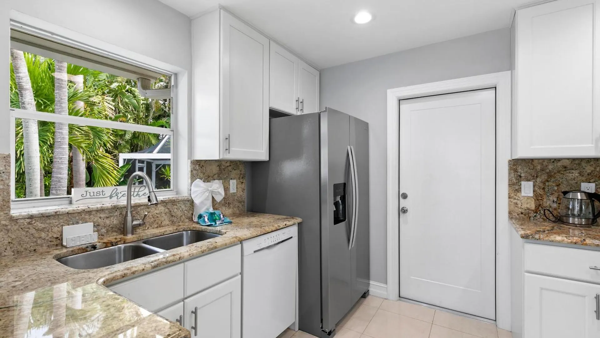 Dream Waterfront Vacation On Marco Island