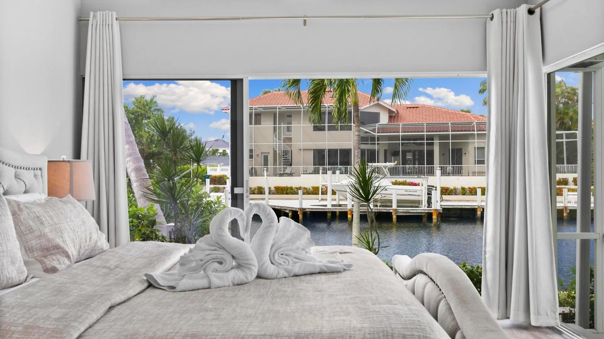 Dream Waterfront Vacation On *