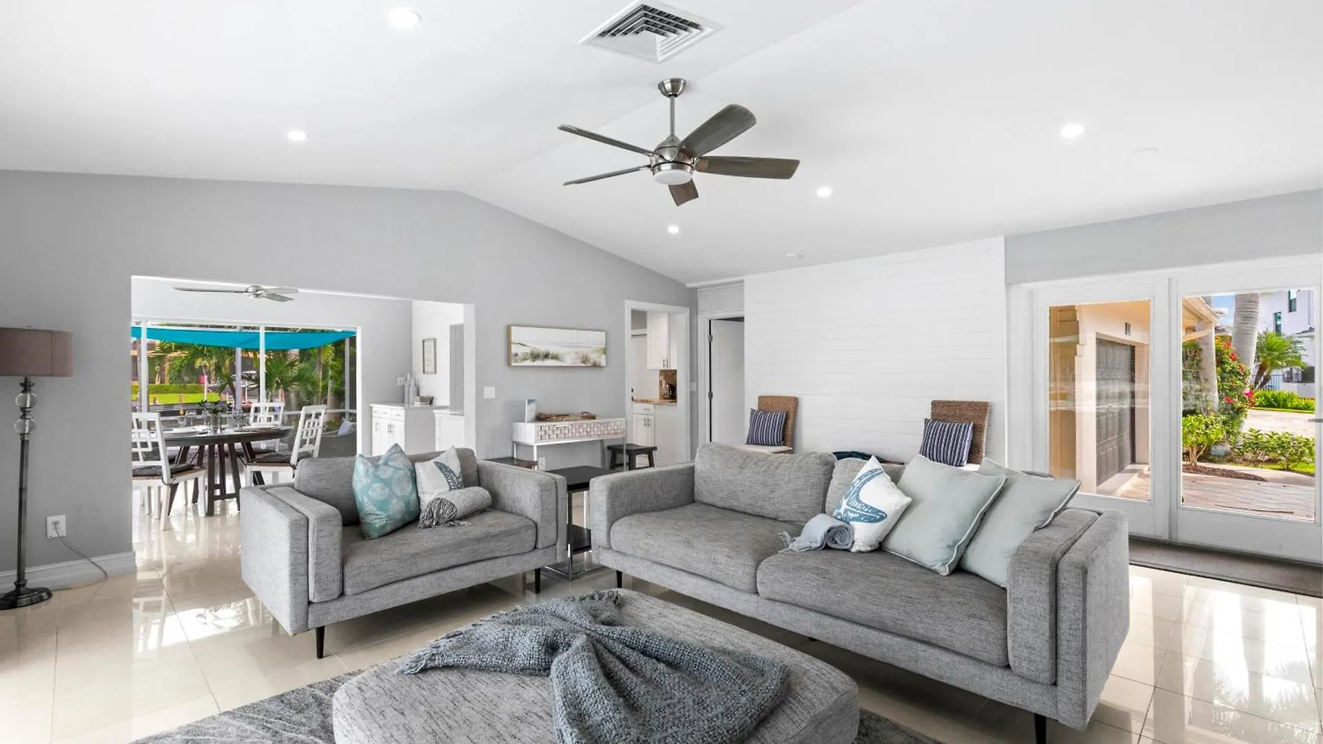 Dream Waterfront Vacation On Marco Island