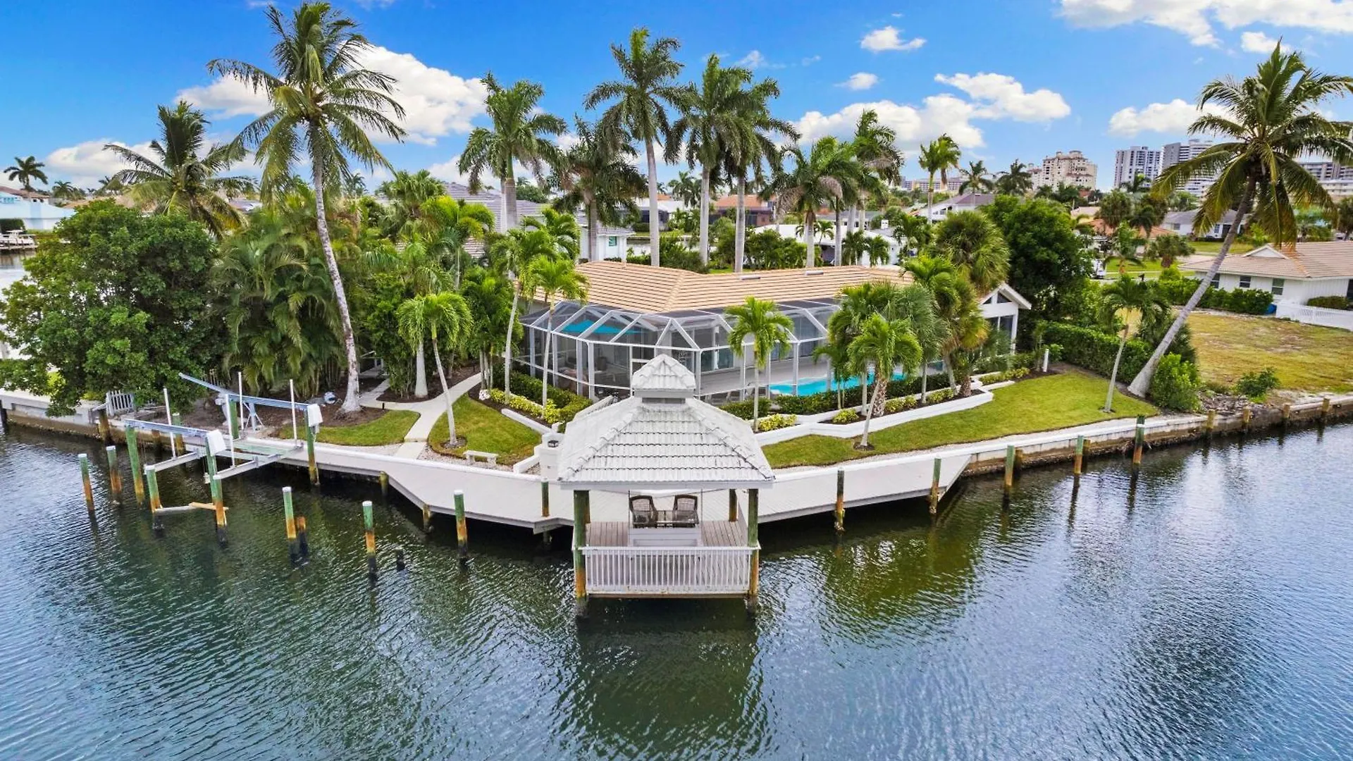 Dream Waterfront Vacation On Holiday home *