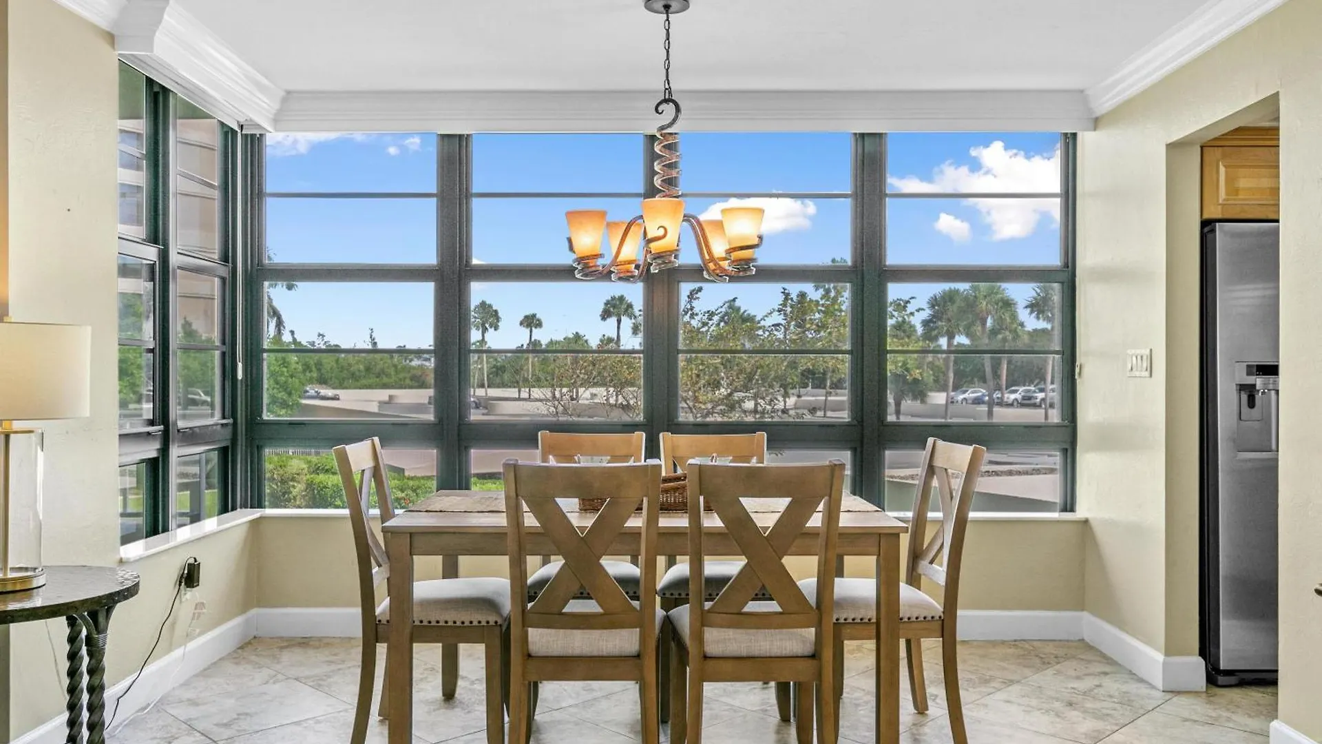 Holiday home Beachside Oasis In Paradise-beachfront, Pool View