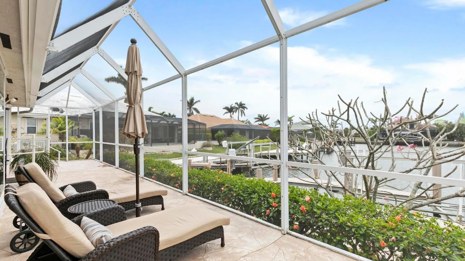 New 2024 Renovation! Gorgeous Island Oasis With Sw Exposure On * Marco Island