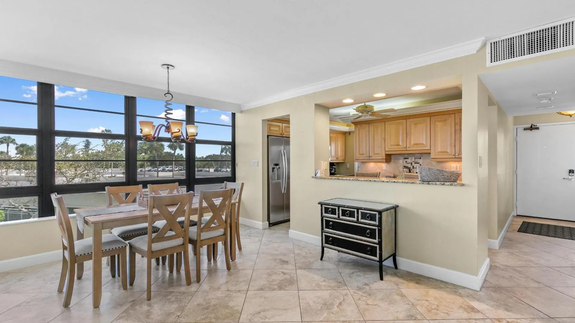 Beachside Oasis In Paradise-beachfront, Pool View Holiday home Marco Island