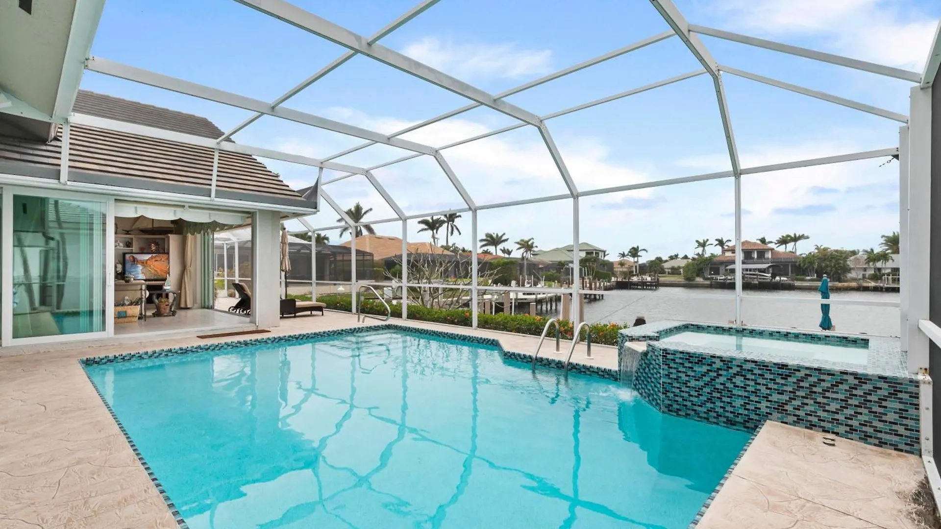 New 2024 Renovation! Gorgeous Island Oasis With Sw Exposure On Holiday home
