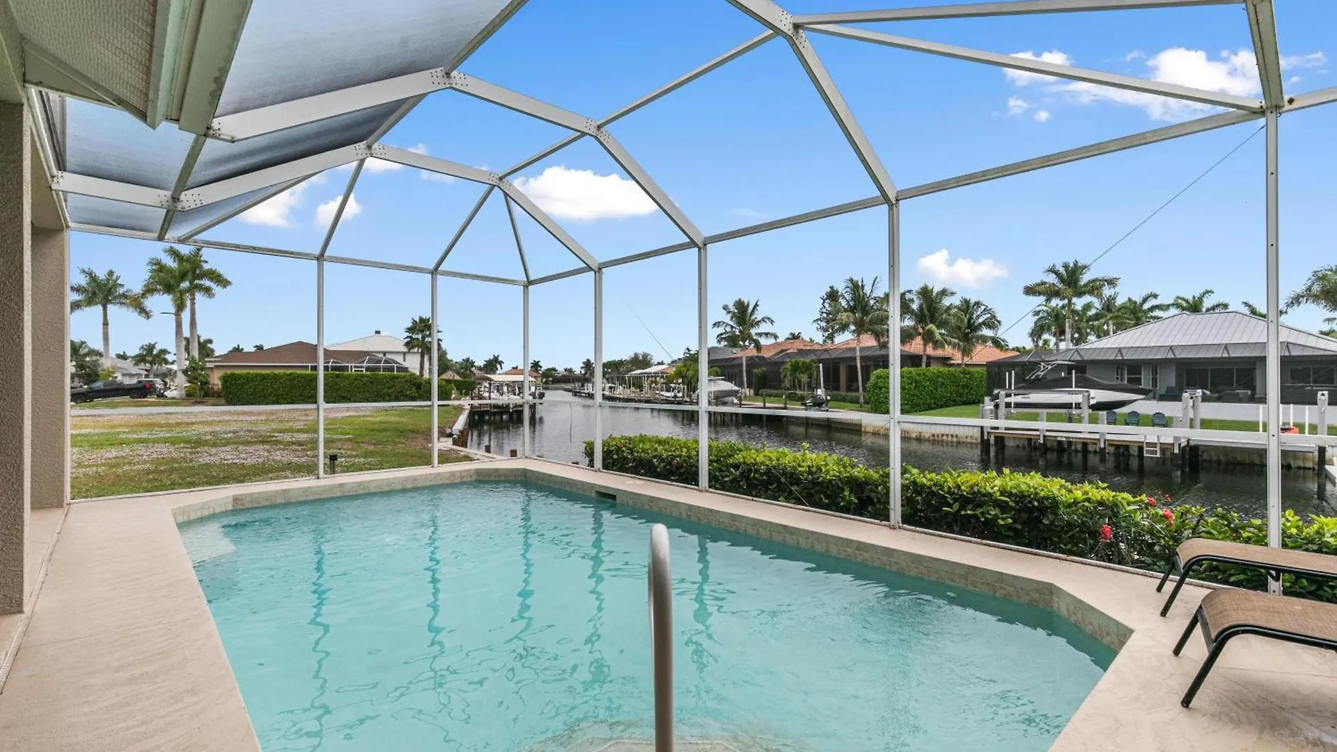 Holiday home Updated And Luxurious 5br Waterfront Oasis On