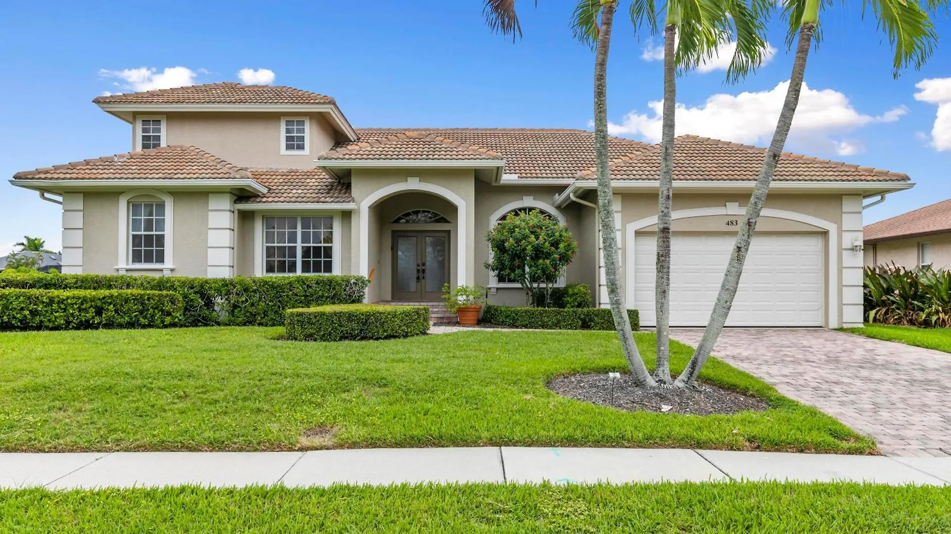 Updated And Luxurious 5br Waterfront Oasis On Holiday home Marco Island