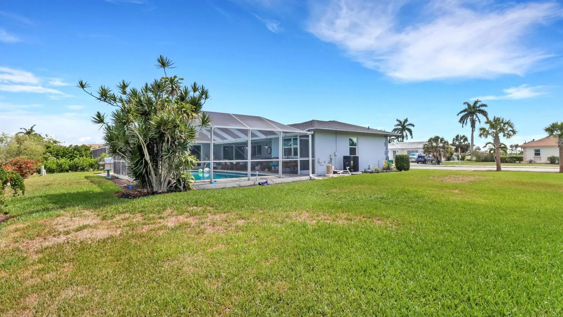 Inviting Lakeview L Pool L Close To Beaches Holiday home *