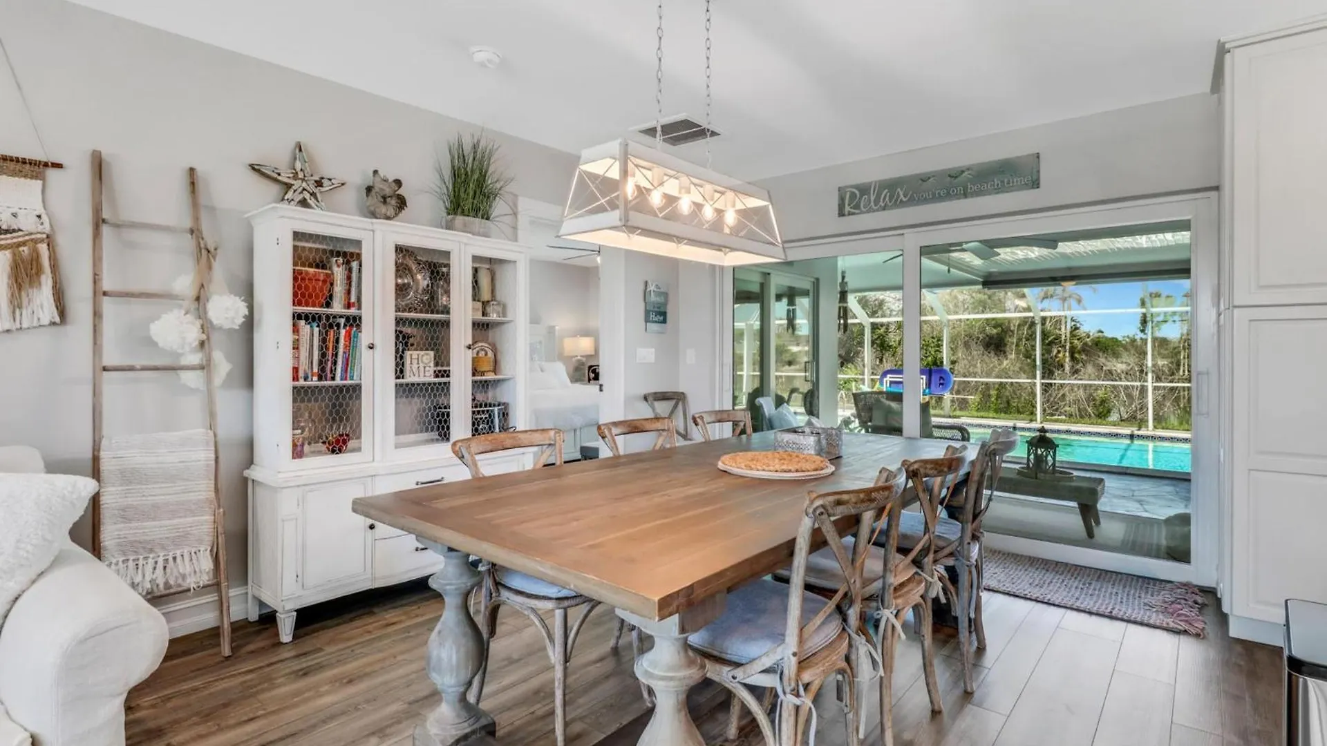 Inviting Lakeview L Pool L Close To Beaches Holiday home