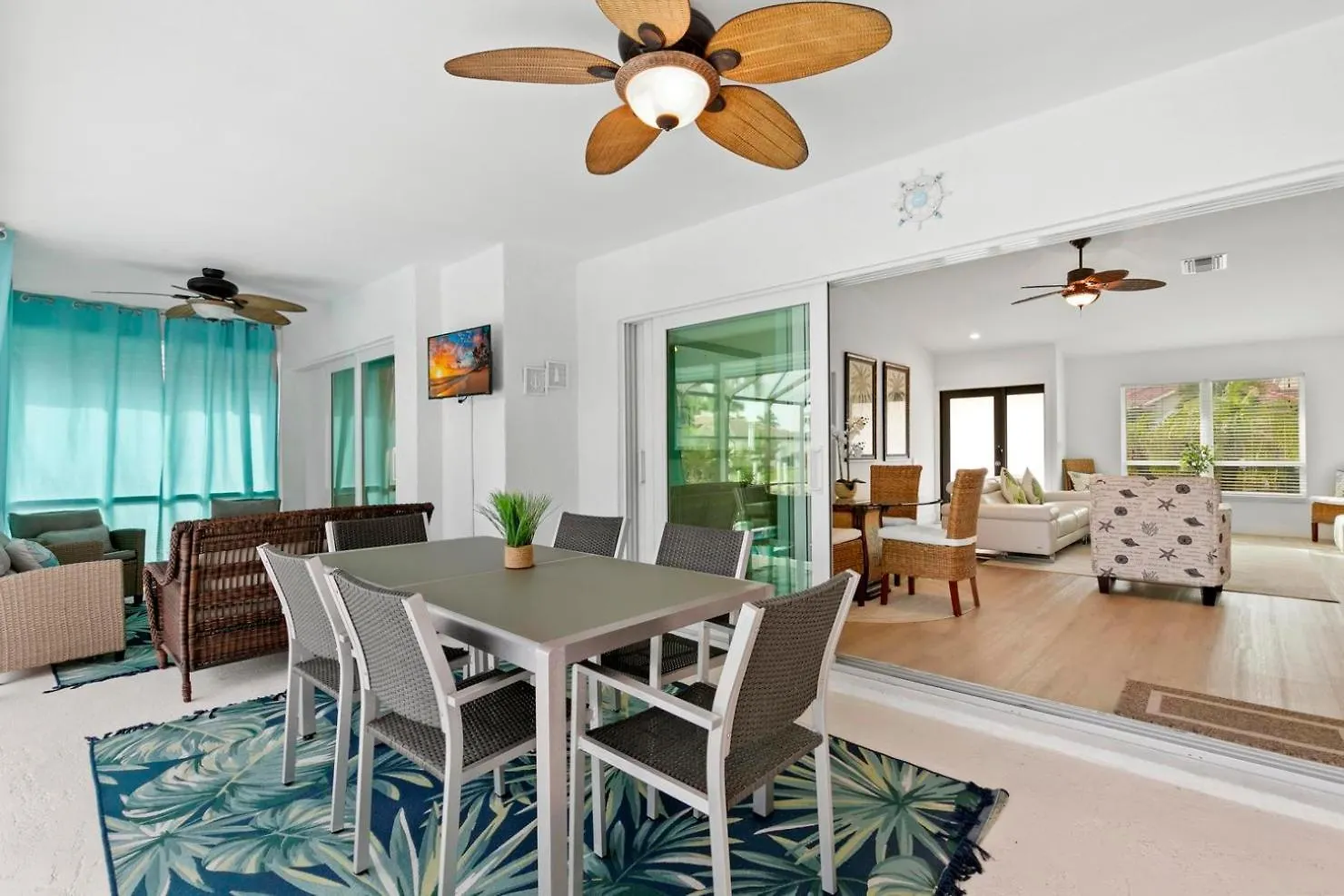 Holiday home Grove Marco 3br Waterfront Heated Pool & Dock