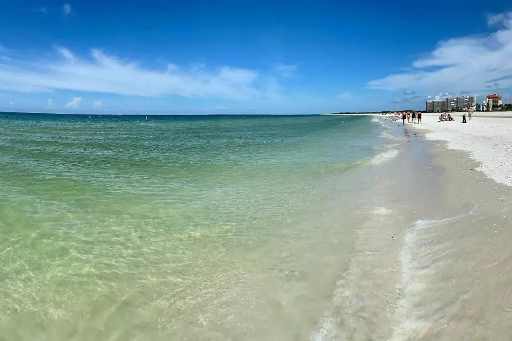 Amazing & Spacious Floor With Bay View! * Marco Island