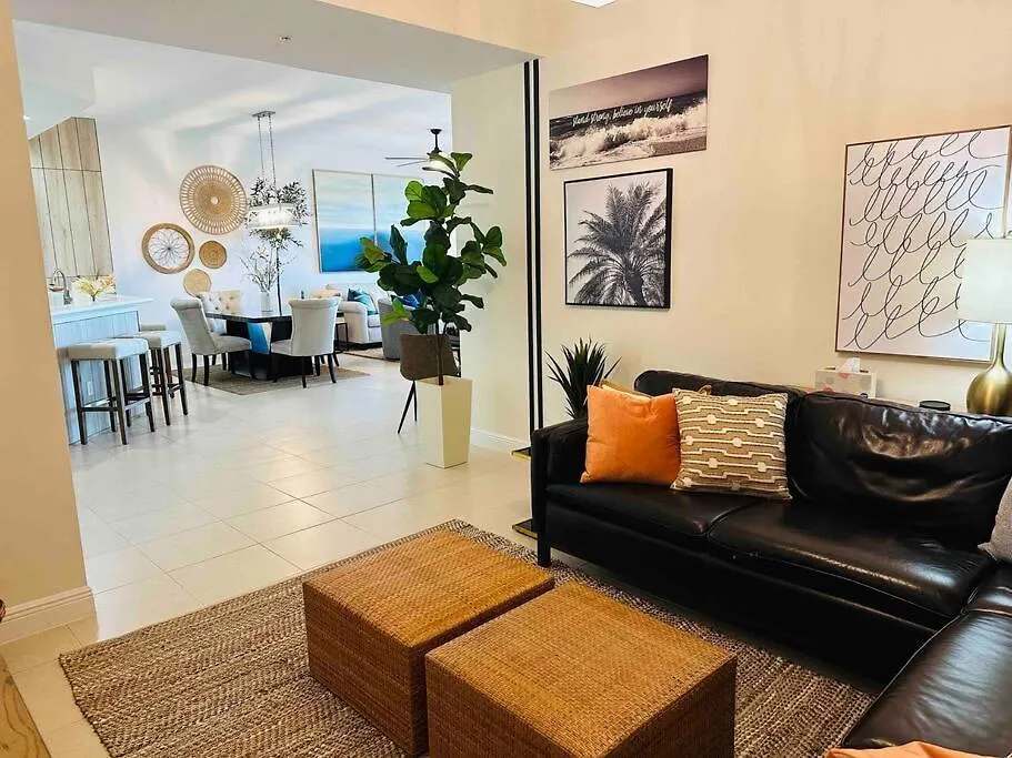 Amazing & Spacious Floor With Bay View! Apartment *