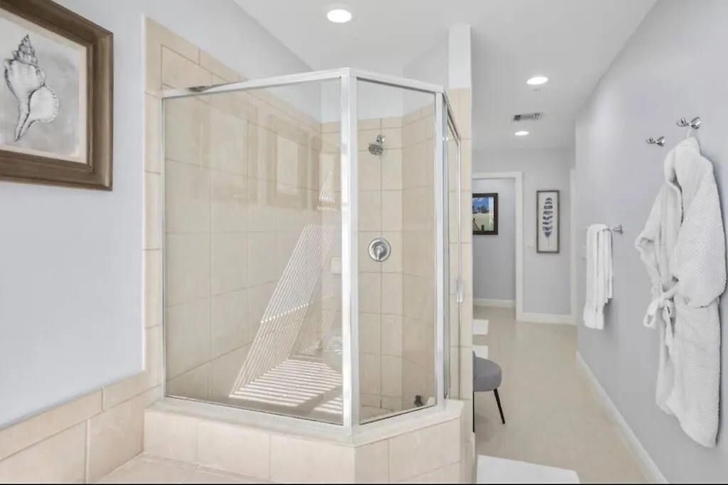 Amazing & Spacious Floor With Bay View! Apartment Marco Island