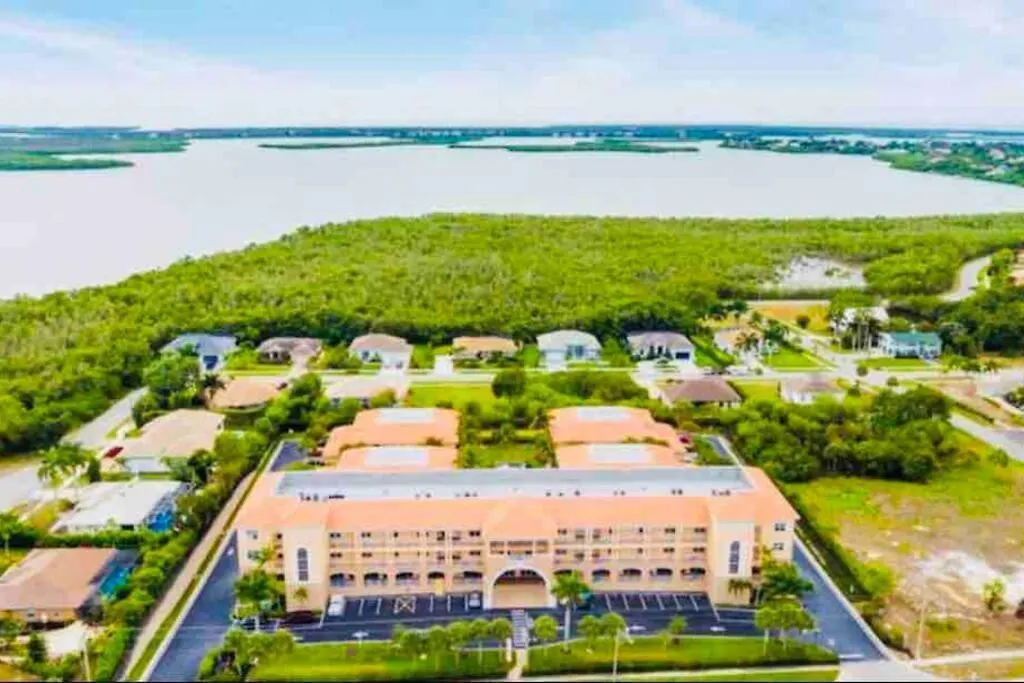 Apartment Amazing & Spacious Floor With Bay View!